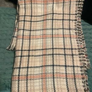 soft acrylic large pink white scarf emanuel geraldo